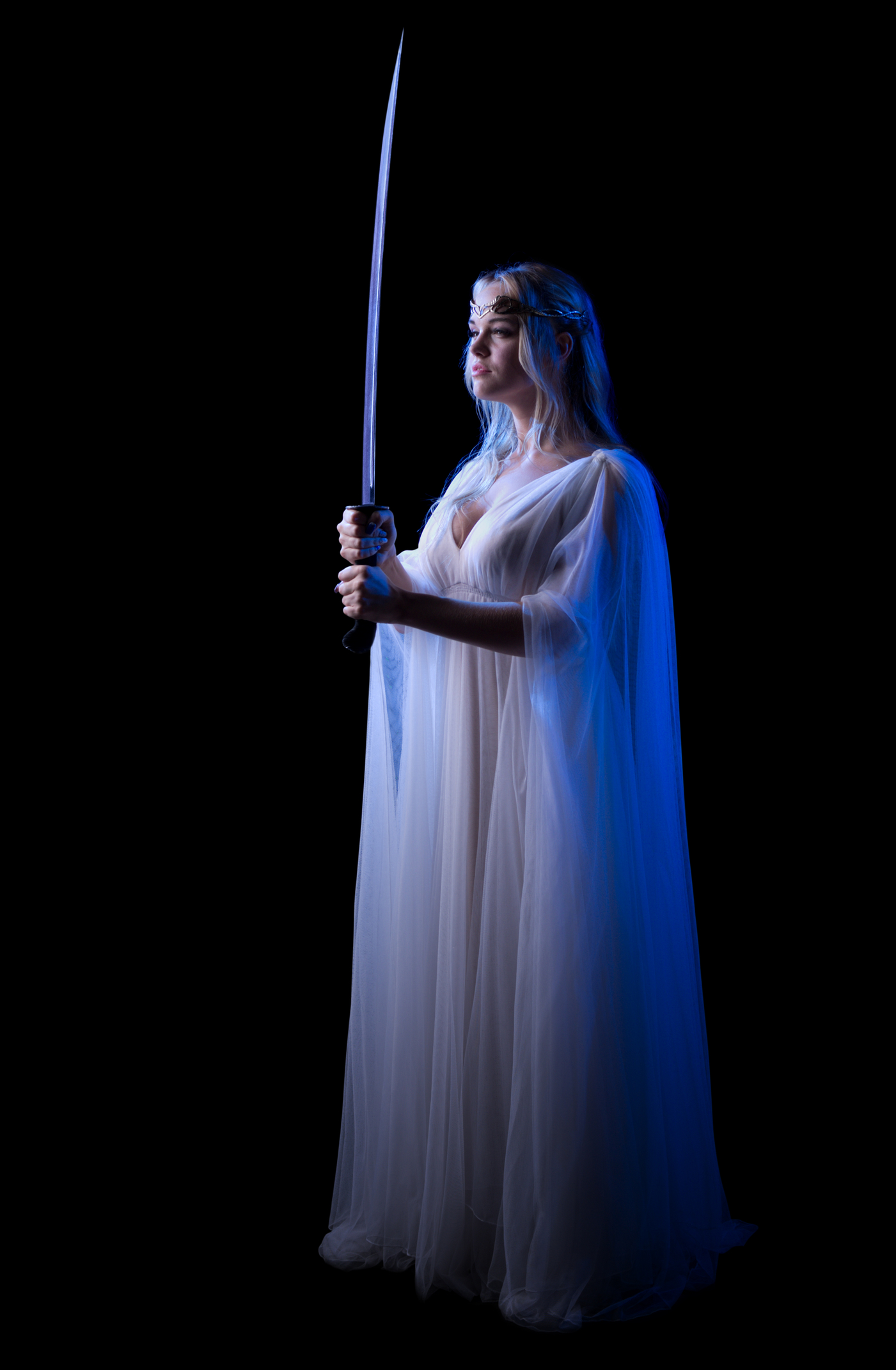 elven-girl-with-sword